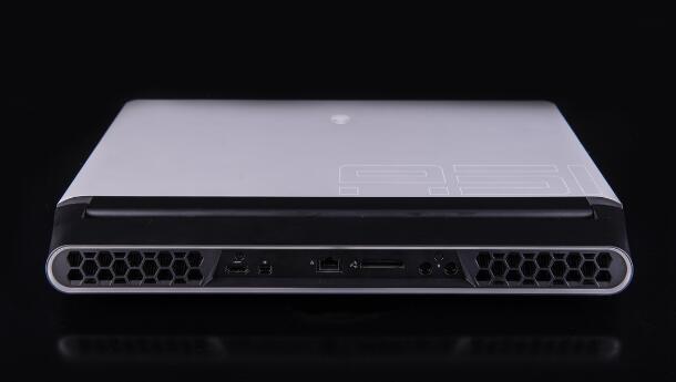游戲本的工業(yè)設計，公司旗艦-ALIENWARE AREA-51M評測